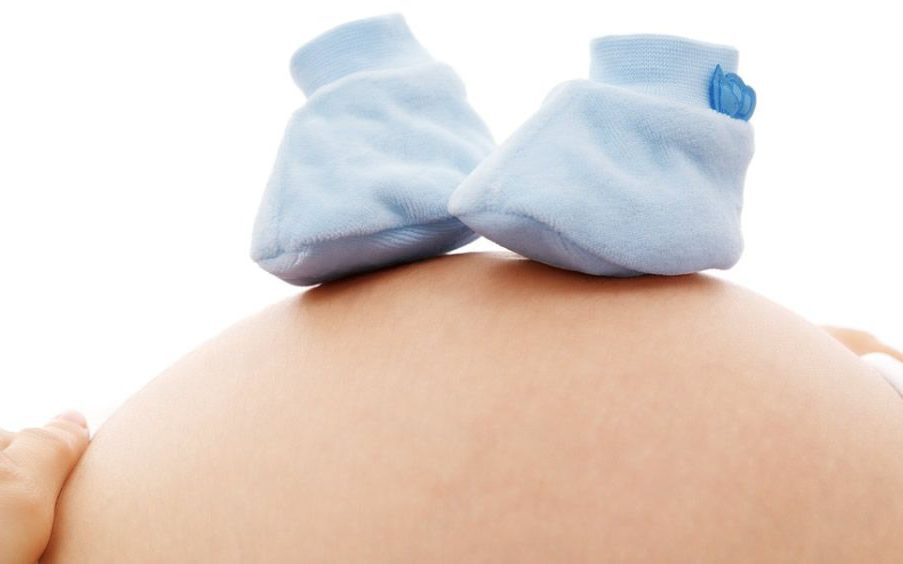 gestación subrogada en Estados Unidos - zapatos