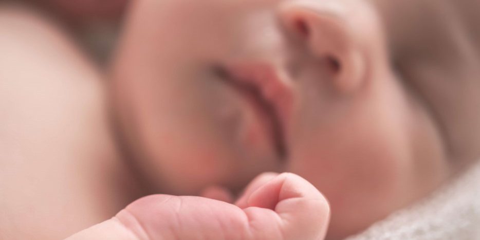 selección de sexo en Europa - bebe dormido