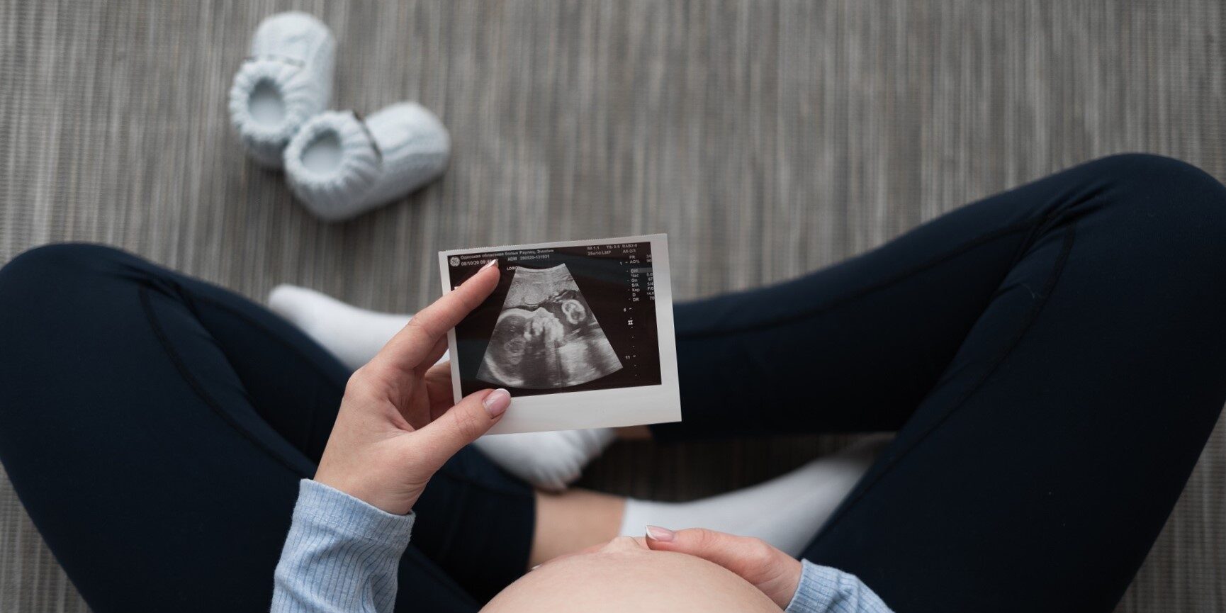 adopción de embriones con DGP - zapatitos azules