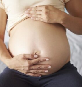 Gestación subrogada en Colombia - Mano